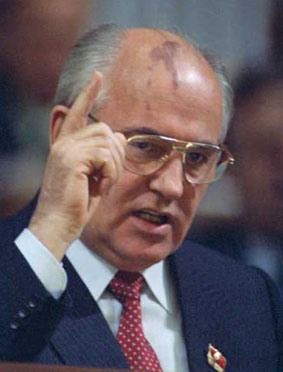 На Михаила Горбачева подадут в суд?  