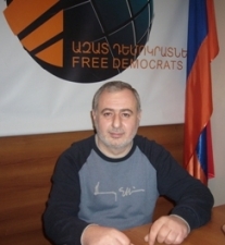 Ուղտը թքելու սովորություն ունի