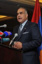 Րաֆֆի Հովհաննիսյանը հայտարարեց նախագահական ընտրություններում առաջադրվելու մասին