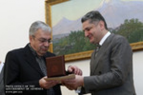 Վարչապետի կողմից Բագրատ Ասատրյանն էլ պարգևատրվեց