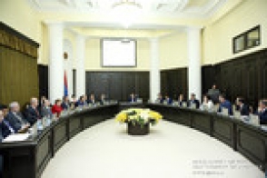 Կառավարությունն առաջարկում է Ազգային ժողովի վաղվա արտահերթ նիստում քննարկել հրատապ հարցեր