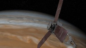 NASA опубликовало первые снимки Юпитера после выхода на орбиту зонда «Juno» (видео)