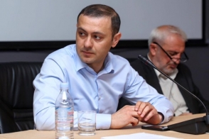 «Ամբիոն» հաղորդման հյուրն է քաղաքագետ Արմեն Գրիգորյանը (տեսանյութ)