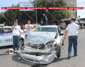 «Էրեբունի» տոնավաճառի դիմաց բախվել են 32-ամյա վարորդի Honda-ն և 29-ամյա վարորդի Ford-ը. 2 երեխա տեղափոխվել է հիվանդանոց