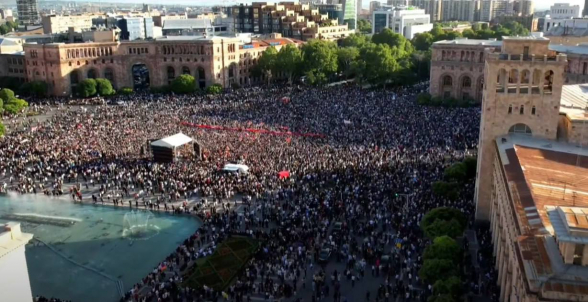 Шествие и митинг Баграта Србазана с высоты птичьего полета (видео)