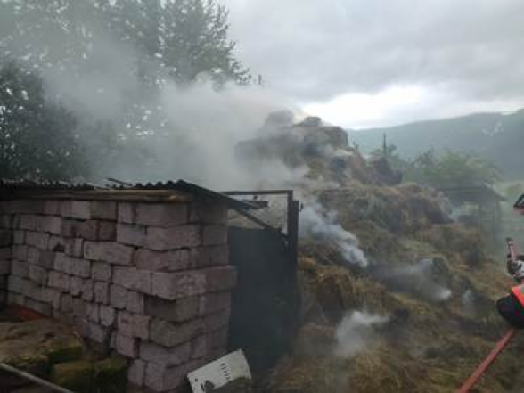 Մարգահովիտ գյուղում այրվել է 11 տոննա անասնակեր